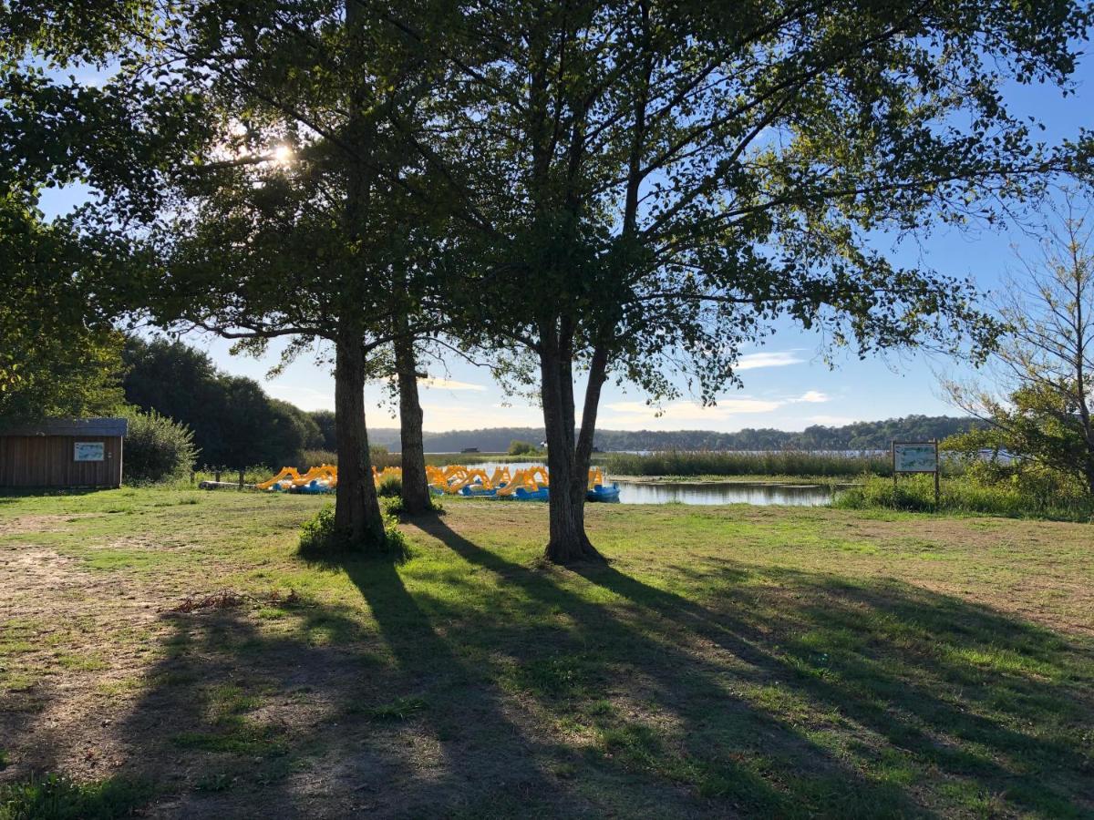 3 étoiles - Aureilhan bord du lac Exterior foto
