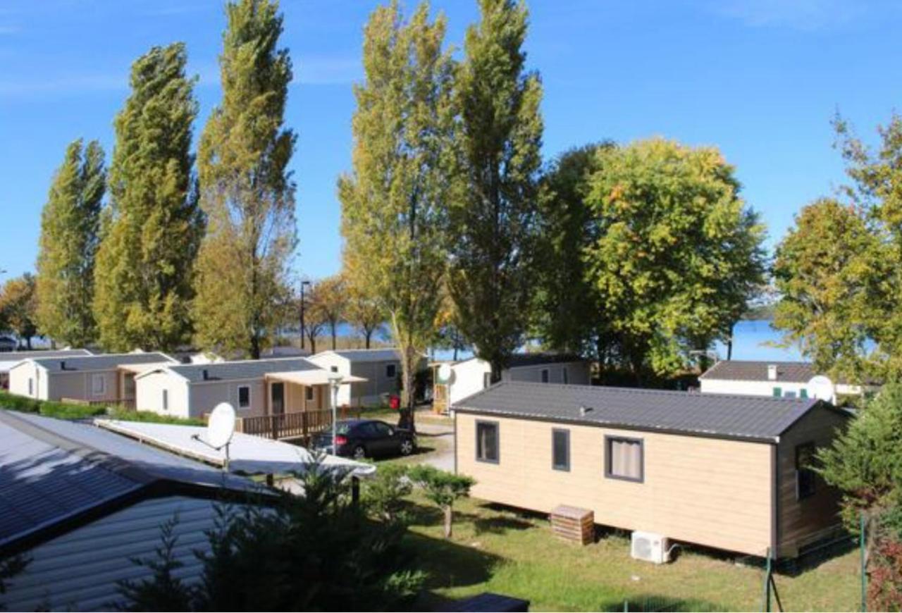 3 étoiles - Aureilhan bord du lac Exterior foto