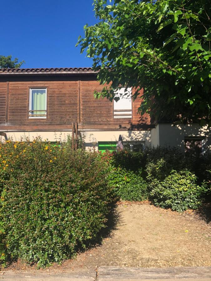 3 étoiles - Aureilhan bord du lac Exterior foto